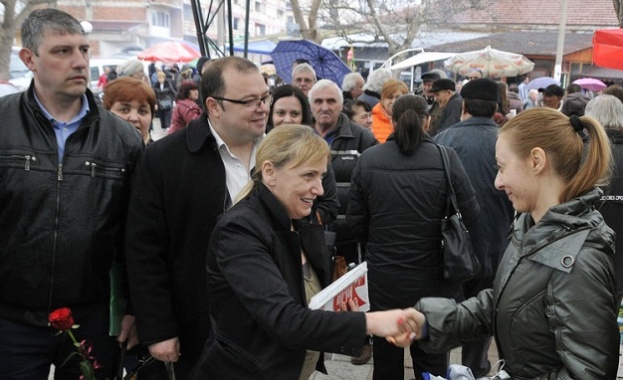 Елена Йончева: Това е битка за България, а не за нов парламент
