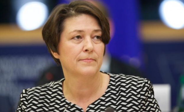 Комисарят по транспорта се обяви за единна система за пътни такси в Европа