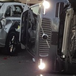 „Юбер” спира такситата си без шофьор след катастрофа в Аризона