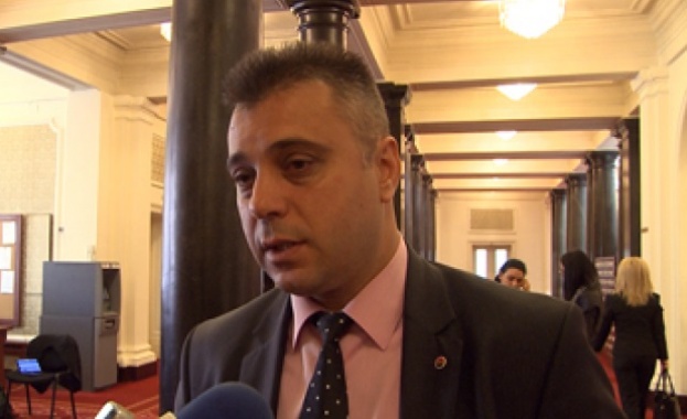 ВМРО ще говорят за правителство с всички, освен с ДПС