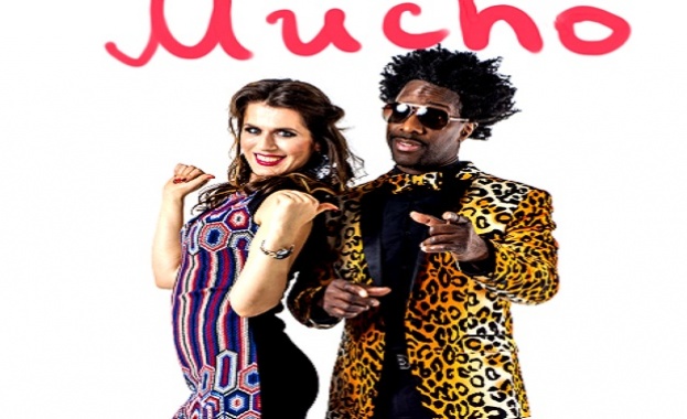 Яна Овчарова и Алфредо Торес заснеха горещо видео