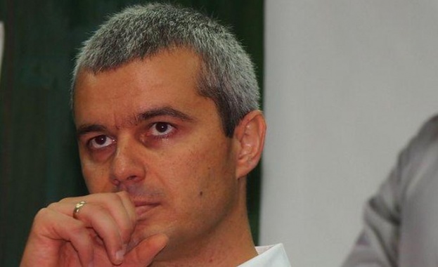 Парадокс: Субсидията на ”Възраждане” не може да се даде за дарения?