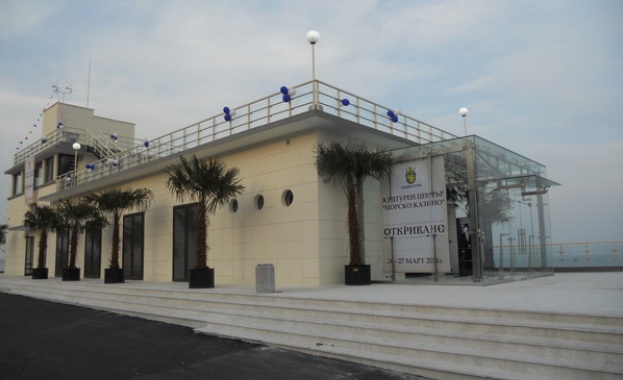 Режисьорът Мария Йосифова представя сценичния си прочит на "Животът - това са две жени" на Стефан Цанев