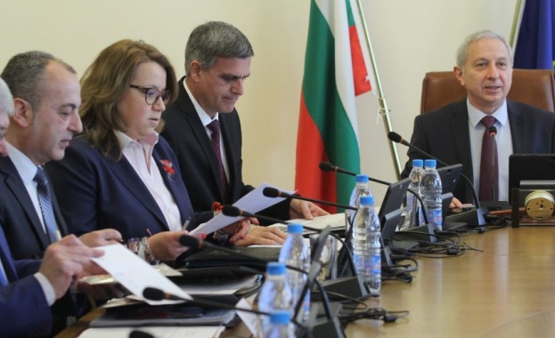 Парите за подготовката на председателството ни на ЕС не стигат, одобриха допълнителни 37 млн. лв.