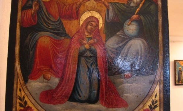 В Бургас показват редки икони в изложба, посветена на Великден