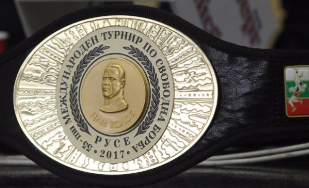 Иво Ангелов и Борислав Новачков спечелиха поясите на „Дан Колов - Никола Петров“