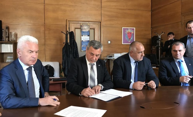 Програмата от 21 страници на ГЕРБ и Патриотите