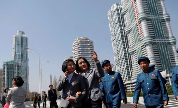 Квартал с небостъргачи откриха тържествено в Пхенян