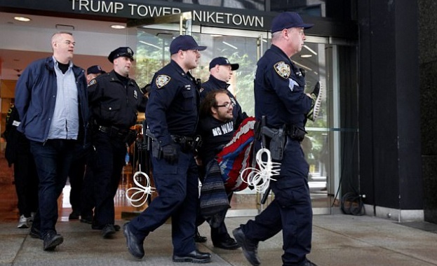 25 арестувани след протест срещу Тръмп в Ню Йорк
