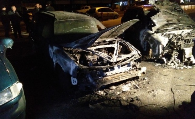 Пак запалиха коли в столицата