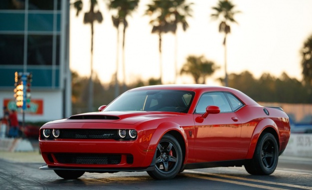 Dodge показа най-бързия сериен автомобил