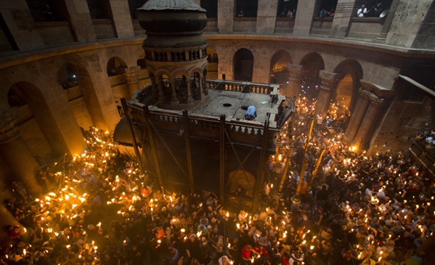 Благодатният огън слезе на земята 