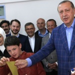 Ердоган получи подкрепа за затягане на авторитарната хватка