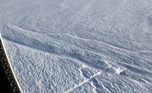 Огромен ледник в Гренландия се пропука, може да повиши нивото на Световния океан