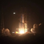 Китай изстреля първия си товарен космически кораб