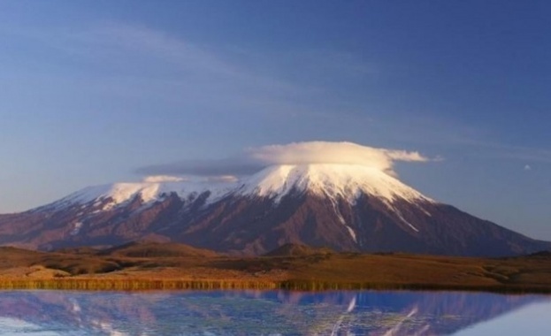 Вулкан на Камчатка изхвърли пепел на височина 7 км 