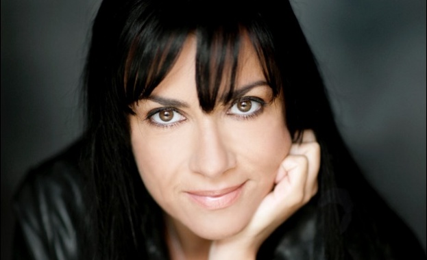 Александрина Пендачанска е солистка на “Военен реквием” на Бенджамин Бритън на 9 май