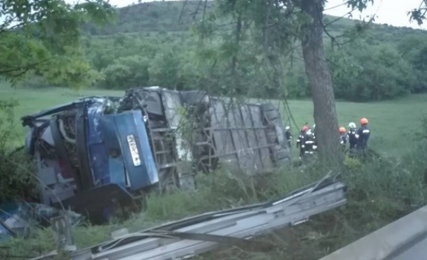 Осем души остават в болница след катастрофата в Монтанско, виновникът карал със 100 км/ч