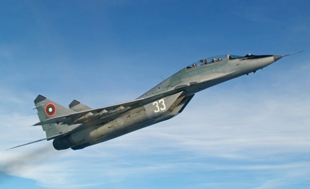 Военно-окръжната прокуратура в София поема разследването за падналия в Черно море МиГ-29 