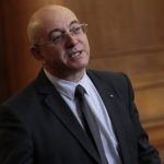 Всички са готови да спасят майка България, но не им стигат гласове