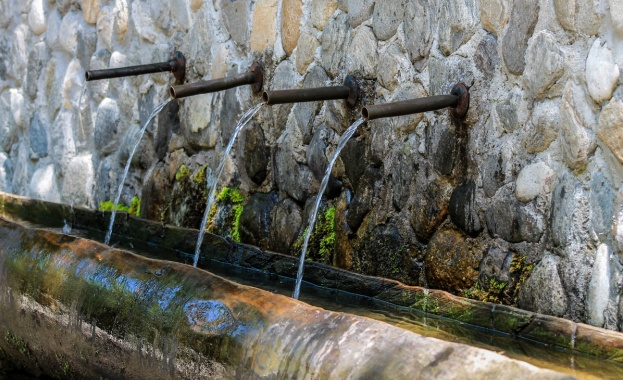 Водата от 4 обществени чешми в Шумен е негодна за пиене