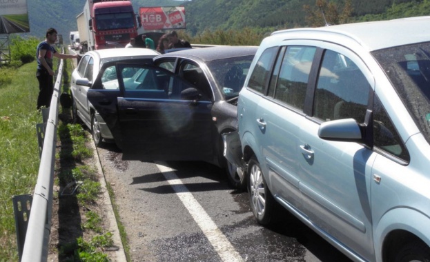 Вержина катастрофа блокира пътя край Благоевград
