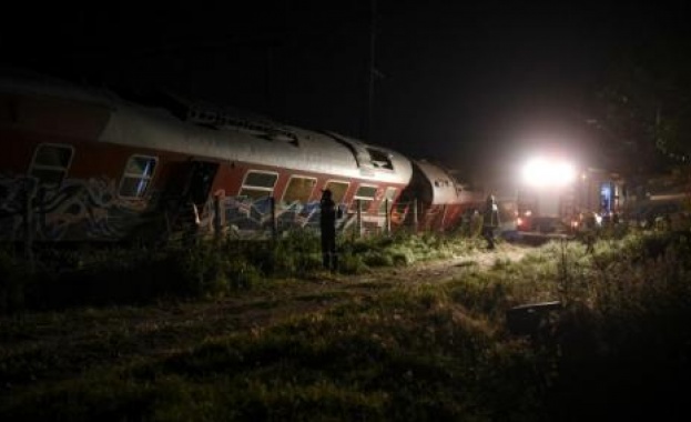 Влакът, който се блъсна в къща в Гърция (КАДРИ ОТ ДРОН) 