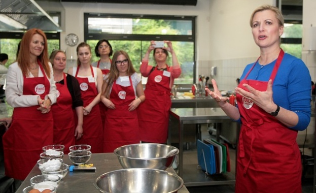 Кралицата на сладкишите Анна Олсън с ексклузивен уъркшоп в София