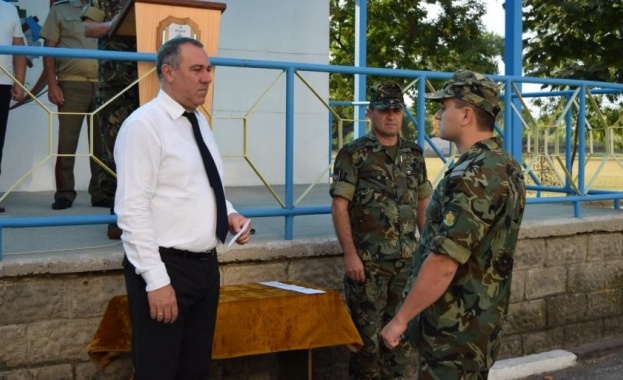 Нароченият за уволнение Антонов легна в болница