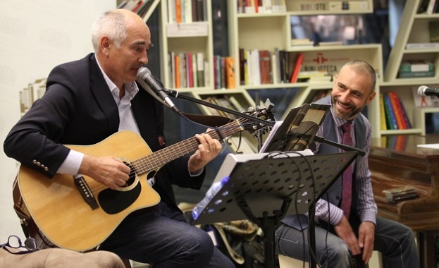 Животът като поезия и музика според Радой 