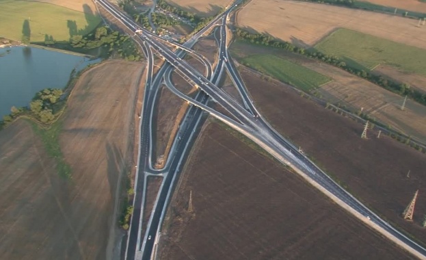 Отварят офертите за строителен надзор за участък от  АМ „Хемус“ 