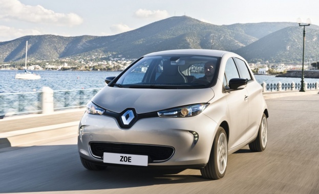 "Рено" разработва система за зареждане на електромобили в движение