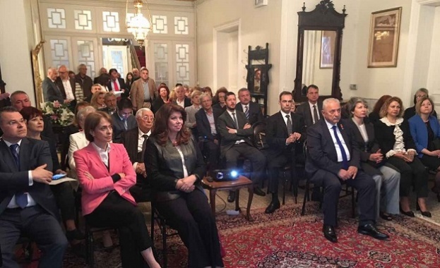 Йотова: Езикът, писмеността и вярата са обединявали и ще обединяват народа ни