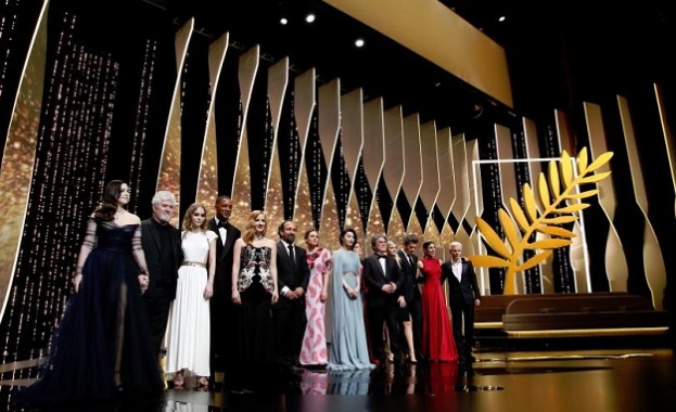 Минута мълчание и в Кан 