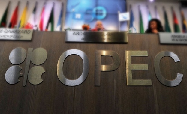 ОПЕК удължава срока за ограничение добива на петрол