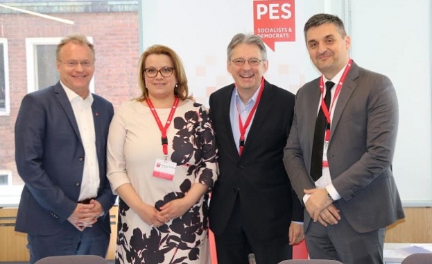 Деница Златева и Кирил Добрев участваха в среща на генералните секретари от ПЕС