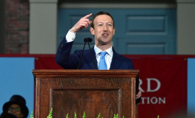 Марк Зукърбърг се дипломира