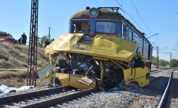 Има ранени деца при дерайлирал влак в Западна Украйна