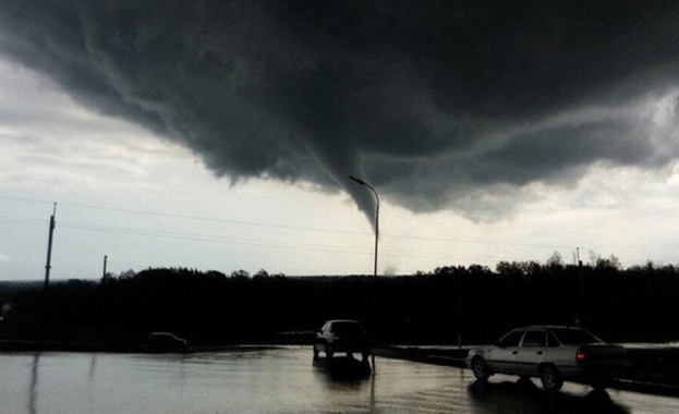 Нов ураган убиец взе жертва в Русия