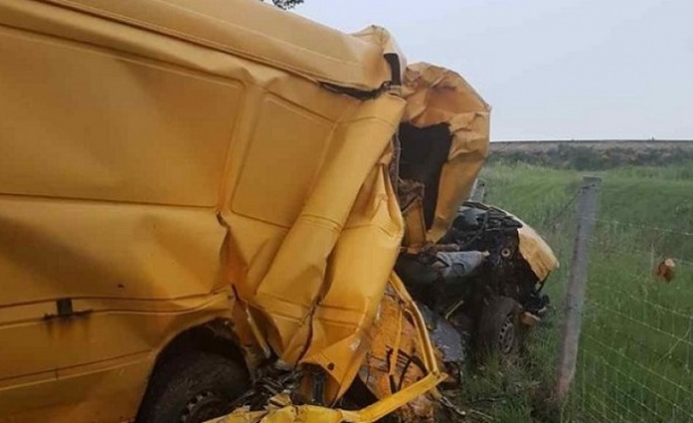 Микробус с мигранти катастрофира на Околовръстното в София Инцидентът е станал