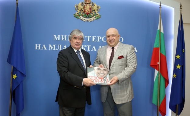 Министър Кралев проведе работна среща с руския посланик Анатолий Макаров