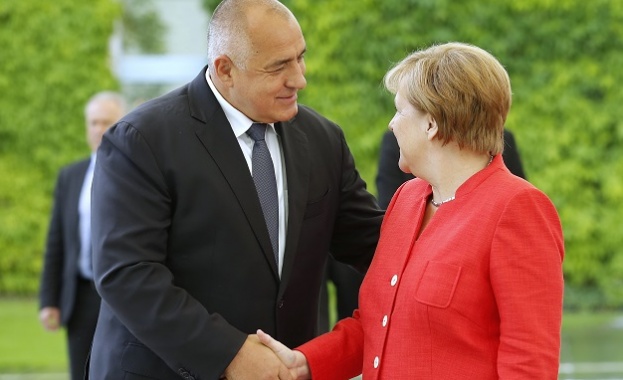 Борисов: Прегърнах Меркел, за да ѝ дам кураж. Без Германия нищо не върви