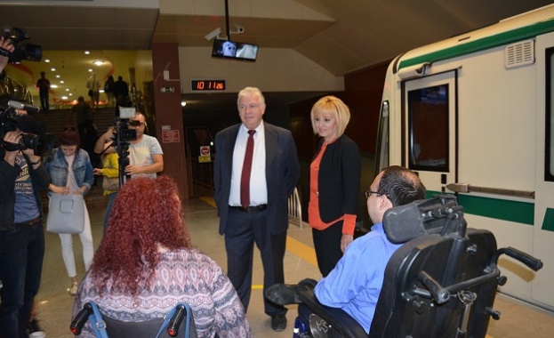 Омбудсманът представи първата подвижна рампа за хора с увреждания (видео)