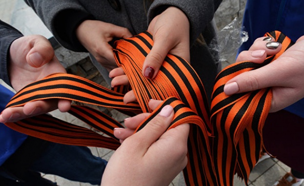 Порошенко забрани георгиевските лентички в Украйна със закон