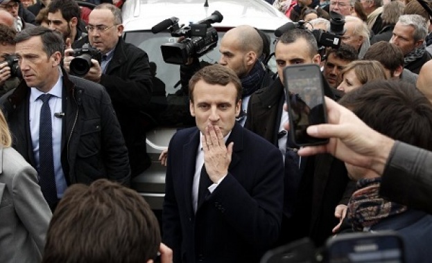 Пренареждането на френския политически пейзаж върви с голяма скорост