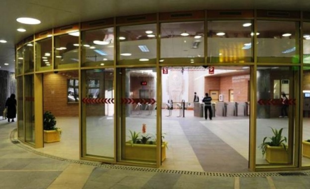 Забравен багаж блокира за час и половина метростанцията до СУ