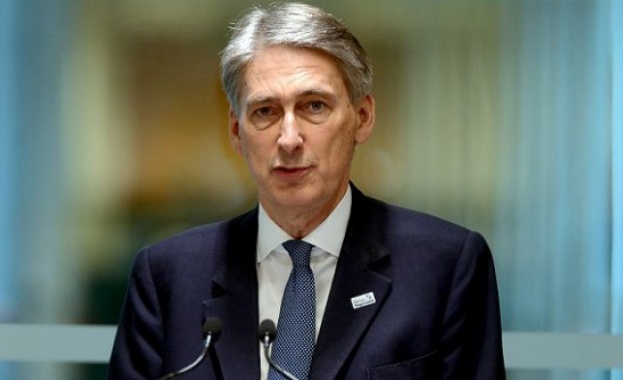 „Мек Брекзит“ иска британският финансов министър