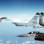 Руски изтребител прогони НАТО-вски F-16, приближил самолета на Шойгу (видео)