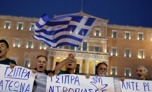 Демонстрации и шествия за годишнината от студентския бунт в Атина