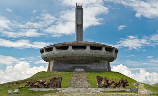 Паметникът на Бузлуджа - сред най-застрашените културни обекти в Европа
